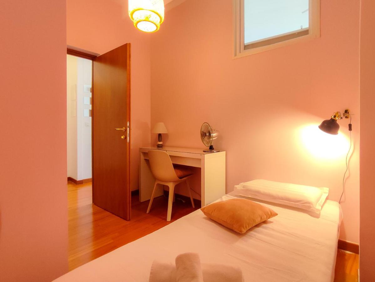 Apartamento Grimaldi Centrale 5 Pers Wi-Fi Ac Niza Exterior foto
